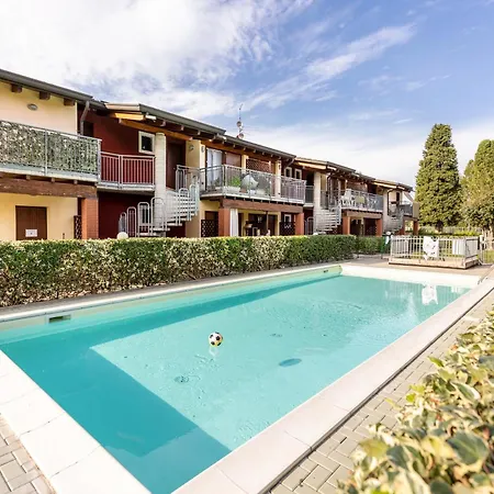 Apartment La Corte Near Gardaland Castelnuovo del Garda
