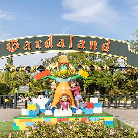 La Corte Near Gardaland Apartment *