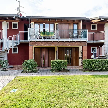 Apartment La Corte Near Gardaland Castelnuovo del Garda